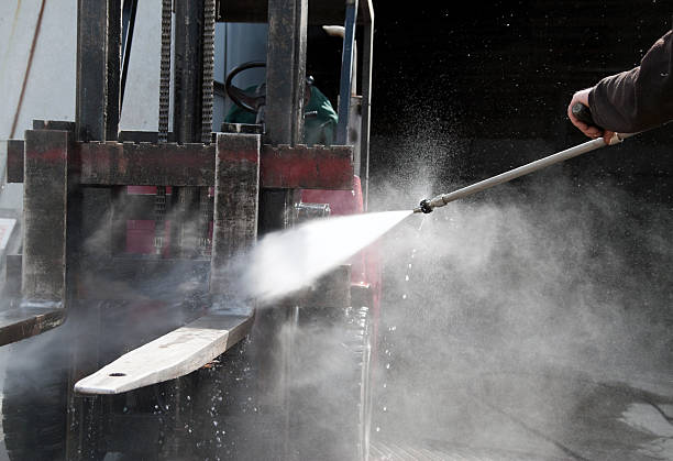 Best Sign and Awning Cleaning  in Dale, IN